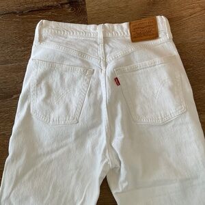 Levi Cropped White Rib Cage Denim Jeans (Size 28)